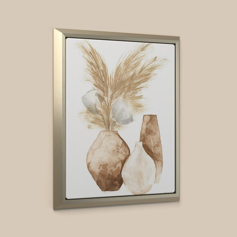 «Vase Gray Pods» par Chris Paschke - Impression sur toile, H 24 po x l 18 po, Cadre flottant biseauté, Champagne