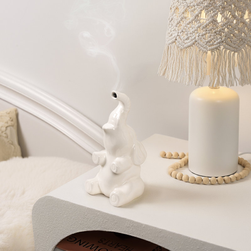 Brûleur d'encens fabriqué à la main en céramique blanche