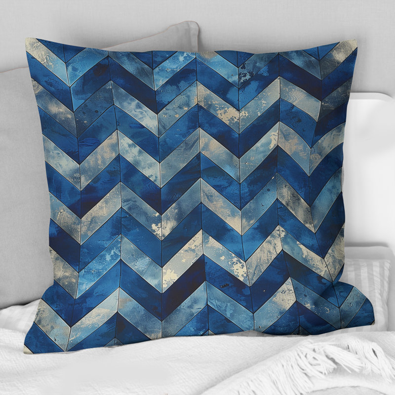 Motif à chevrons bleus I - Coussin moderne, H 16 po x l 16 po