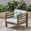 Fauteuil club en bois avec housses de siège bloquantes, structure stable et moderne