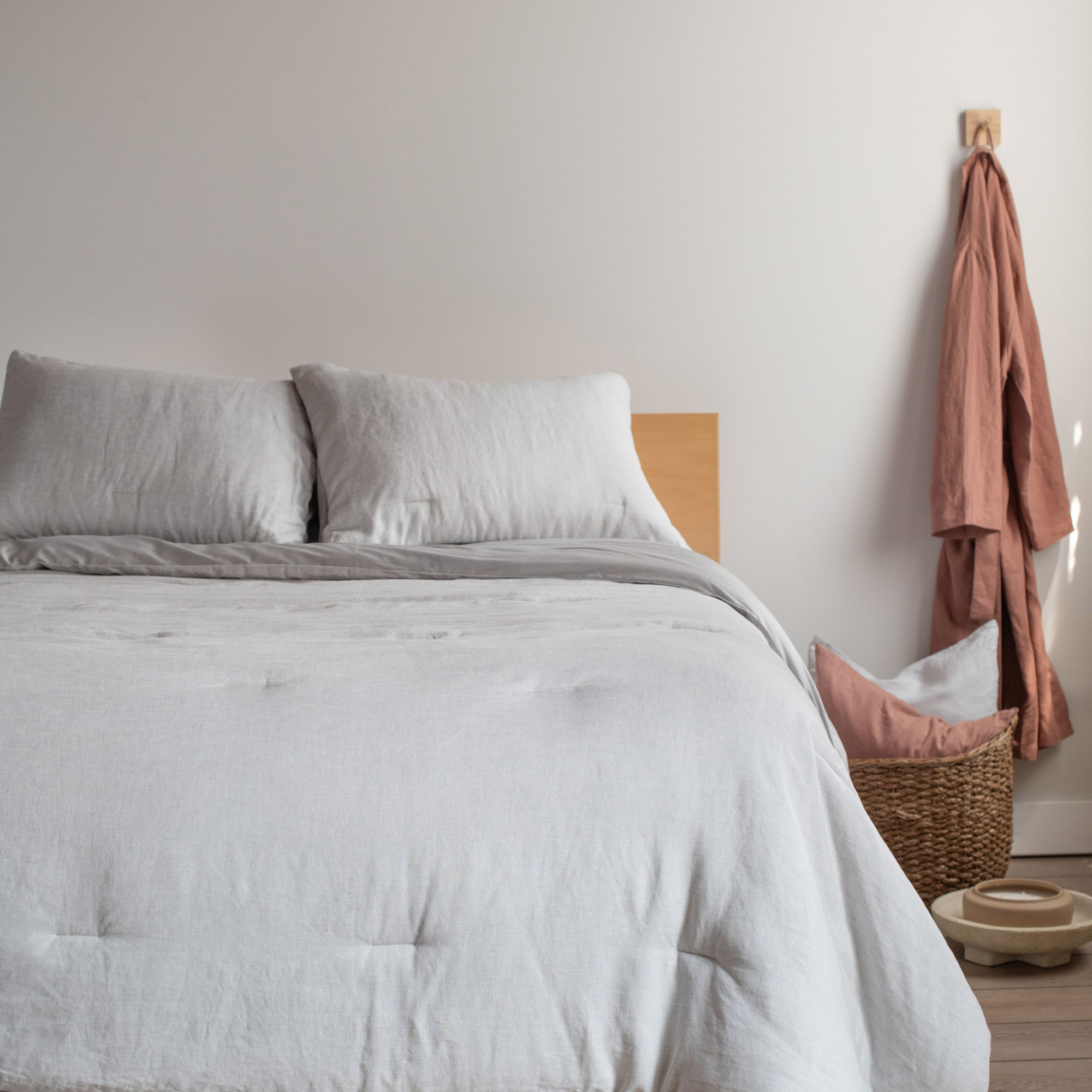 French Linen Comforter & Sham Set, Pebble Heather, King Comforter + 2 King Pillow Shams