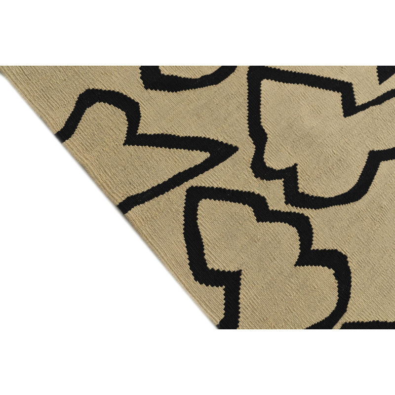 Tapis ivoire 5 pi 2 po x 6 pi 6 po Pinkerton