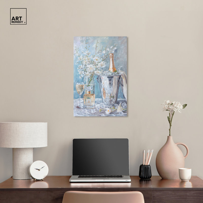 Illustration de mode sur toile Champagne Champagne, 24" H x 16" W, Toile tendue sur cadre, Ne s’applique pas