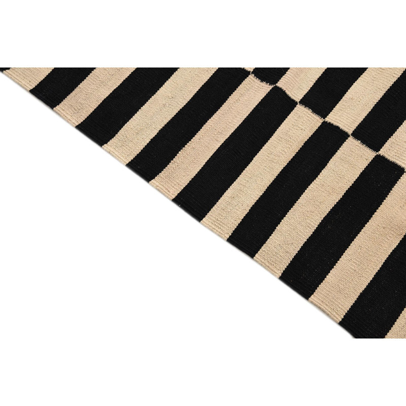 Tapis noir et blanc Ousley