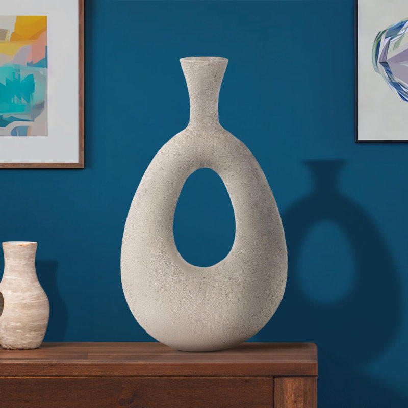 Vase Ousainou