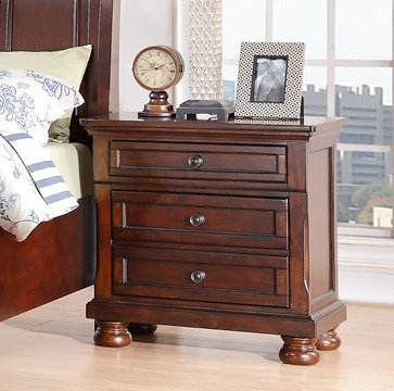 Kynsleigh 29.25'' Tall 3 - Drawer Nightstand, Cherry