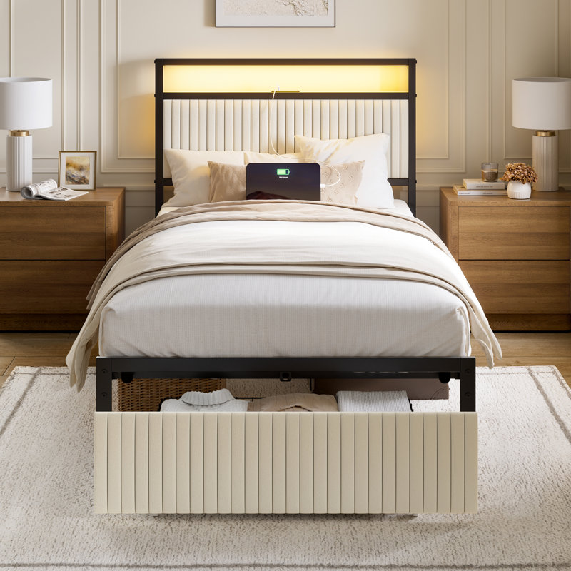 Cadre de lit rembourré avec 2 tiroirs de rangement Antioch, lit plateforme moderne avec station de charge et lumière DEL, aucune boîte à ressorts nécessaire