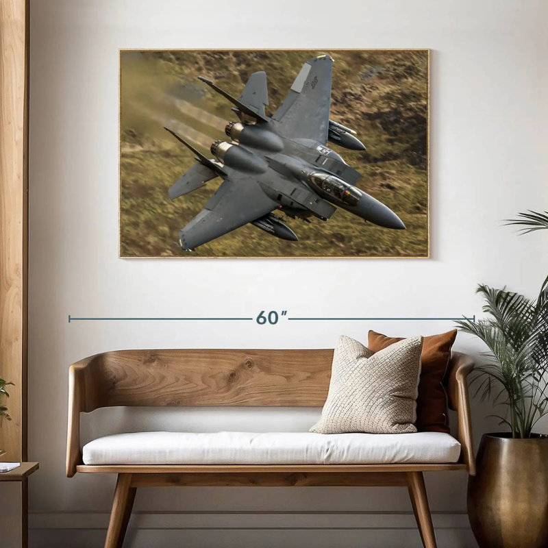 Avion militaire en vol, Cadre flottant en bois naturel, 46 po x 31 po