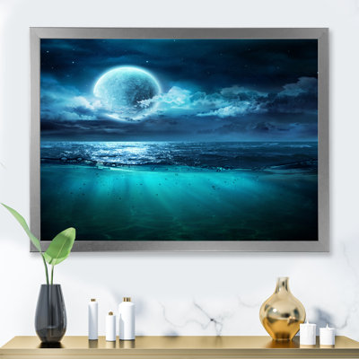 «Romantic Moon Over Deep Blue Sea II», photographie sur toile