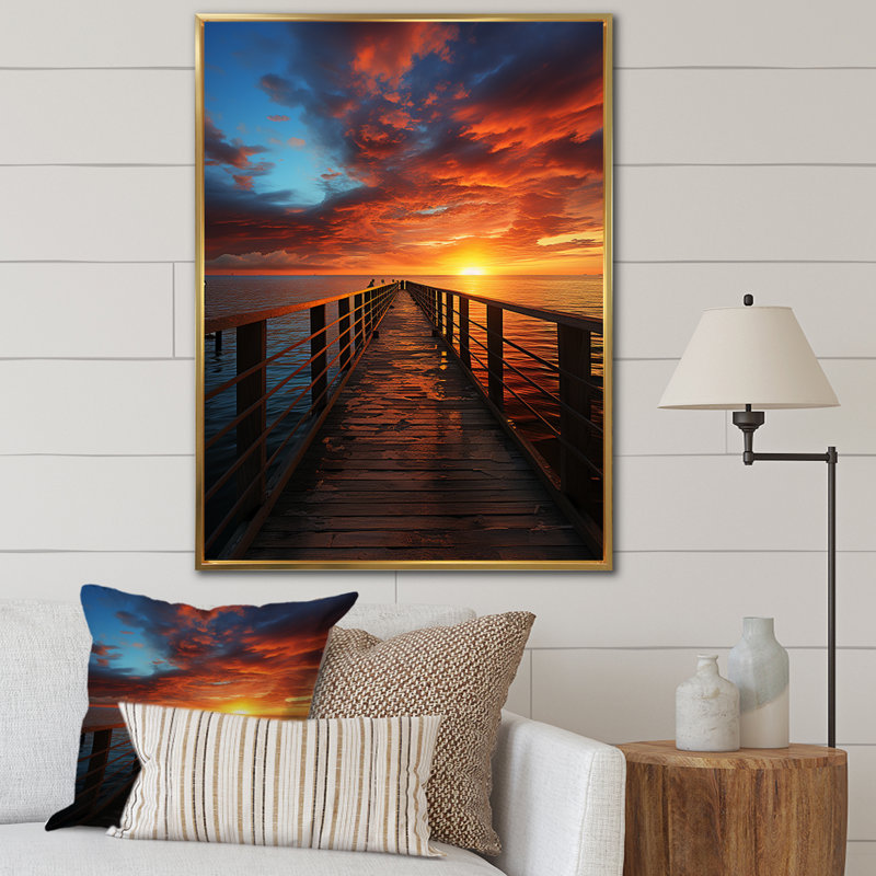Yentin Sunrise At The Peer sur impression sur toile, H 32 po x l 16 po x P 1 po, Cadre flottant doré