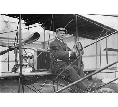 " Biplane Pilot "