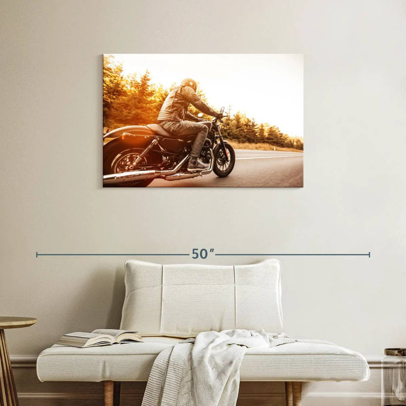 Homme Mehar sur une moto, H 24 po x l 36 po