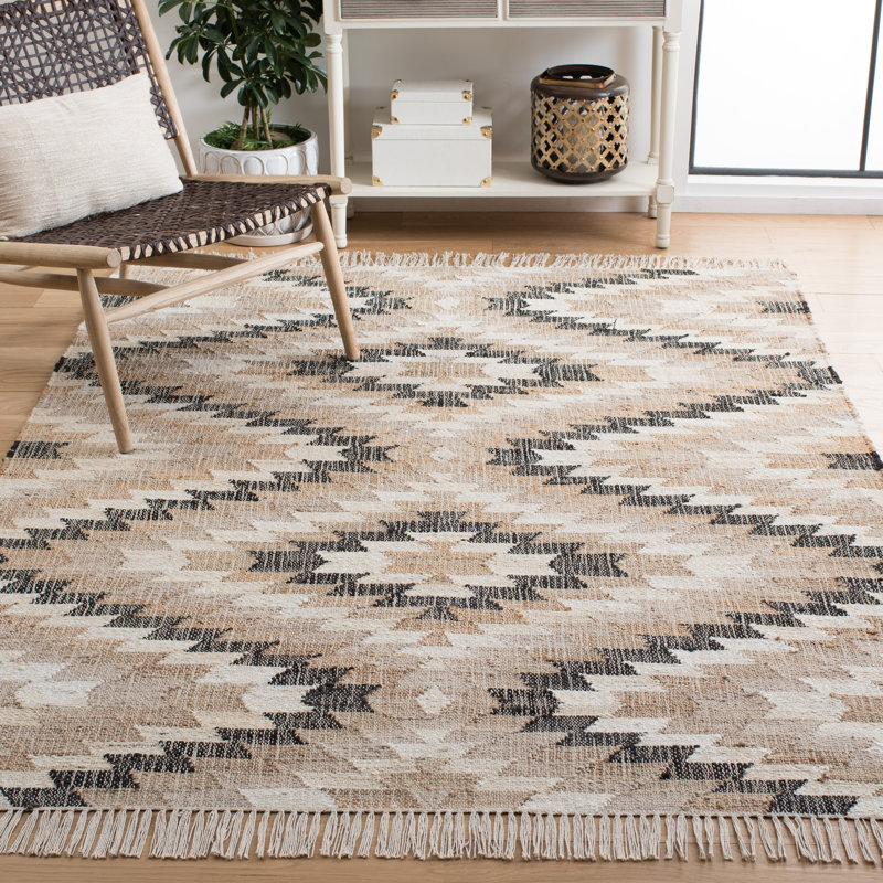 Euscebio Southwestern Hand-Loomed Jute/Sisal Area Rug in Natural/Black, Rectangle 8' x 10'