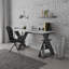 Bureau-471393765