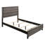 Ensemble de chambre à coucher 3 pièces Sutter en chêne gris avec lit à panneaux, commode à 6 tiroirs et miroir assorti.