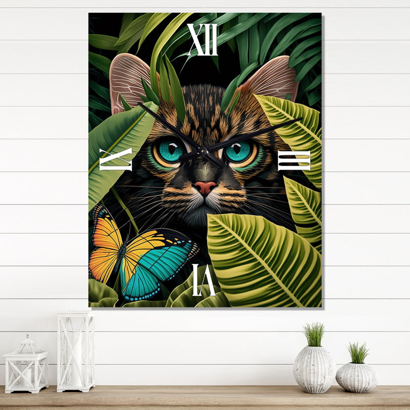 Joli chat avec un papillon dans les buissons de la jungle I - animaux, horloges murales, Très petit