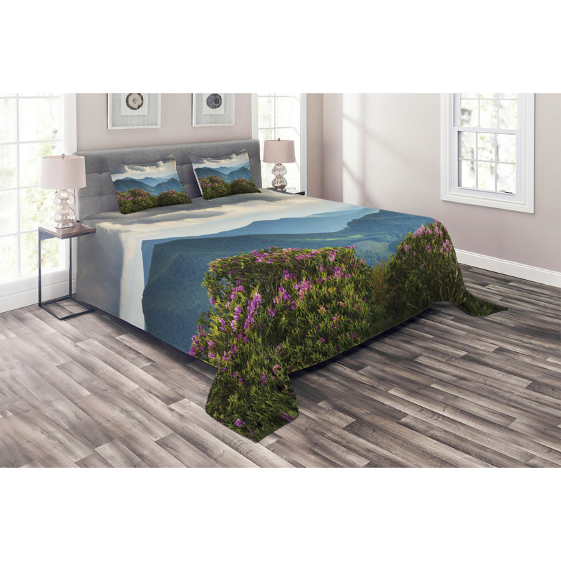Rustic Polyester Floral Coverlet, King Bedspread + 2 Shams