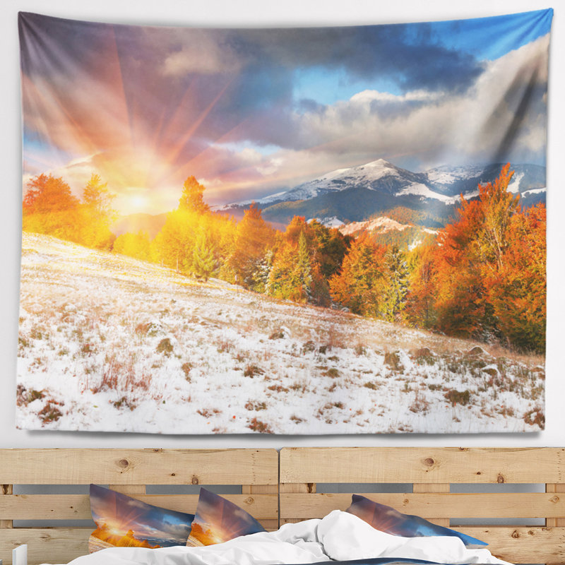 Tapisserie de carpathian à montagnes avec accessoires suspendus en polyester first snow, H 32 po x l 39 po
