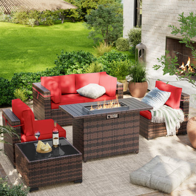 4- Person Outdoor Seating Group With Cushions