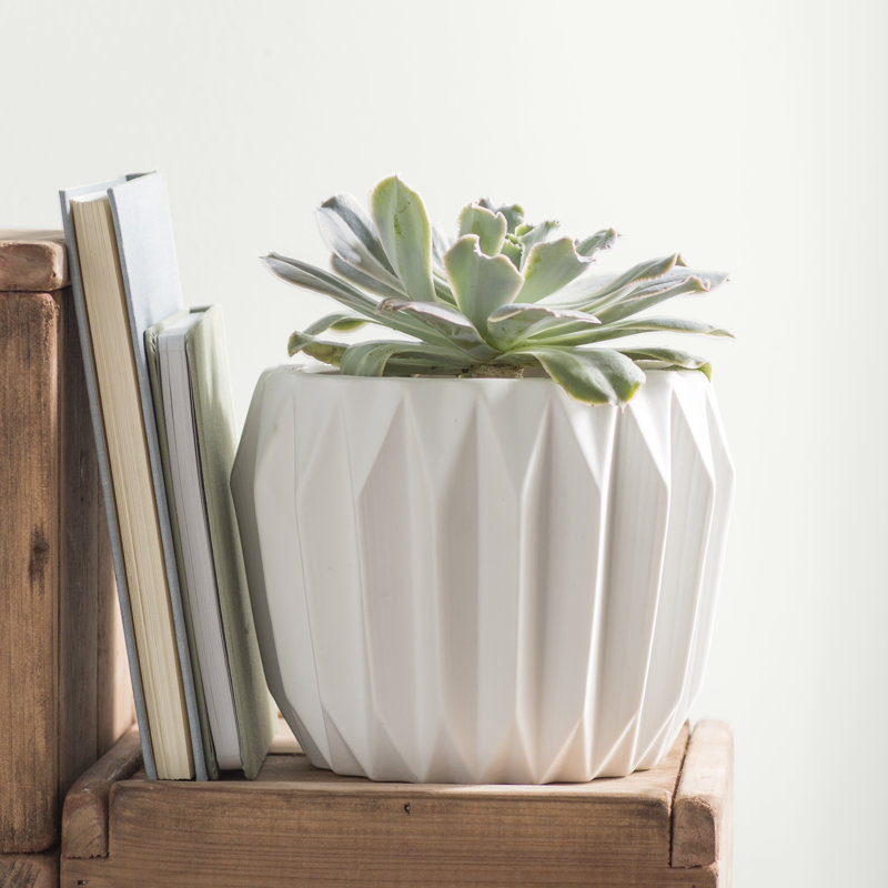 Pot de fleurs en céramique Harvey, H 6 po x l 7,75 po x p 7,75 po, White