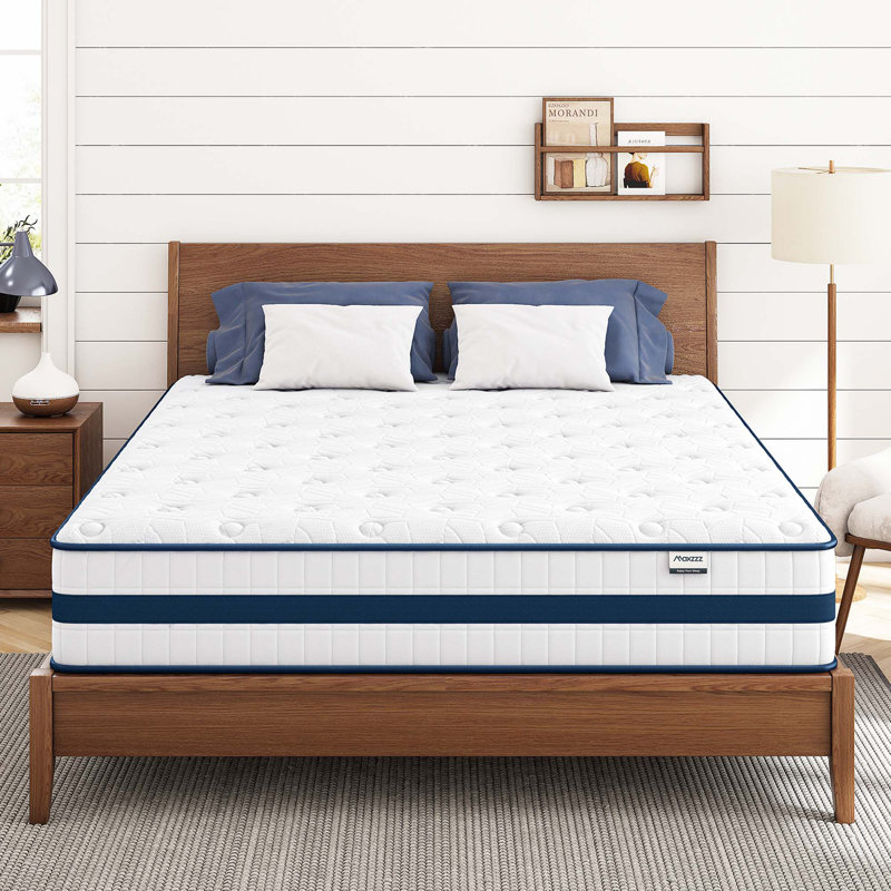 Matelas hybride de 10 pouces avec mousse à mémoire de forme et ressorts ensachés, parfait pour tous les dormeurs et un confort maximal