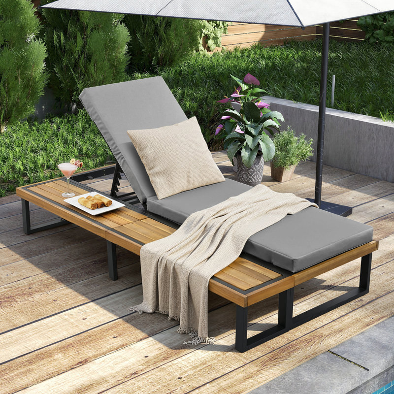 Chaise longue d'extérieur en bois d'acacia, avec dossier réglable à 5 positions, fauteuil inclinable avec coussin, chaise longue avec table d'appoint en bois