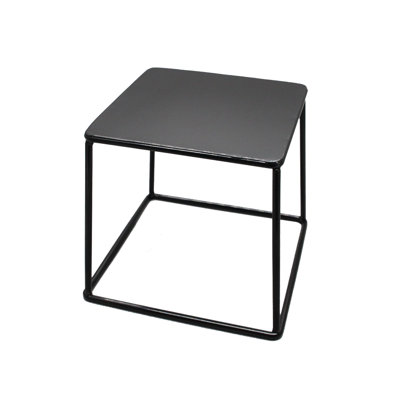 4" Tall Wire Display Riser - Black