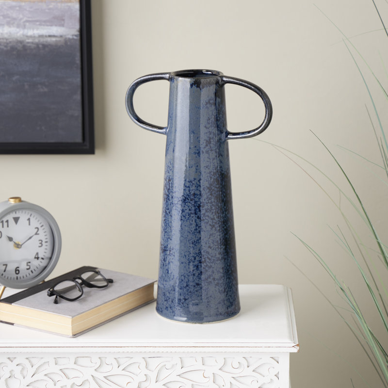 Vase conique en cÃ©ramique texturÃ©e Cole and Grey avec anses incurvÃ©es