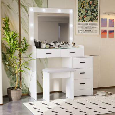 Coiffeuse blanche avec tiroirs coulissants et luminaire à DEL réglable