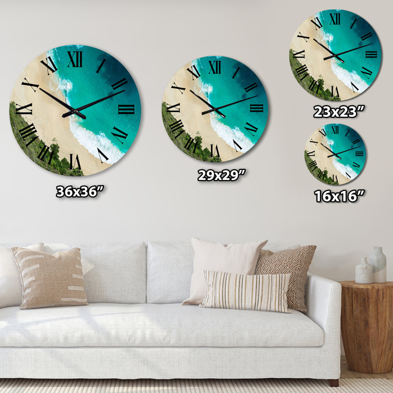 Vue aérienne de la plage tropicale VI - horloge murale nautique et côtière, Petit