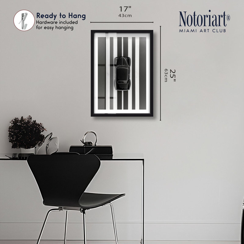 «Regal Car Shadowbox Print Sports» par Notoriart, cadre noir, 17 x 25, Noir, H 25 po x l 17 po