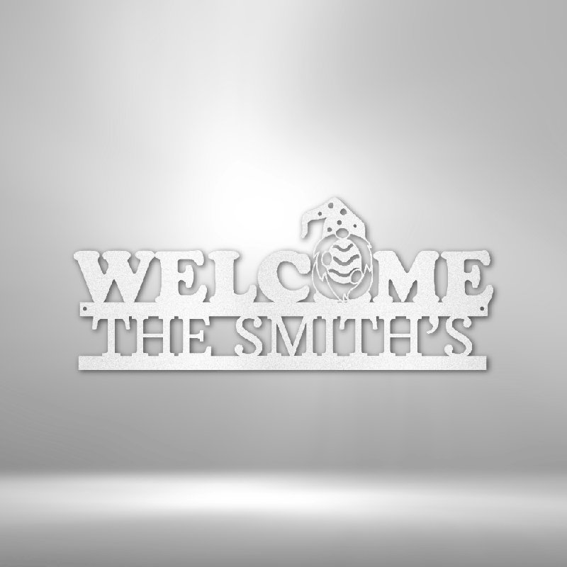 Décoration murale en acier personnalisée, monogramme de gnome, Blanc, H 14,25 po x l 14,5 po x P 0,5 po, Oui