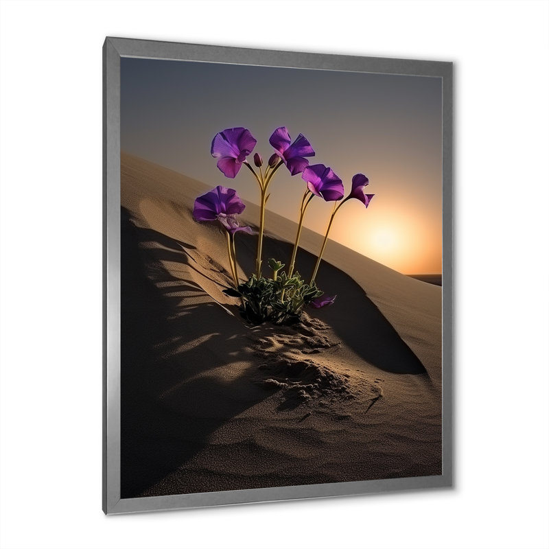Violettes sur la plage sur toile, Cadre simple argenté, H 44 po x l 34 po x P 1,5 po