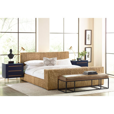 Daphne Bed