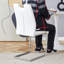 Ensemble de chaises de salle à manger en polyuréthane blanc. Chaises de salle à manger blanches de conception unique. Matériau en polyuréthane, jumelé à des pieds de chaise en métal argenté (ensemble de 2)-108293455