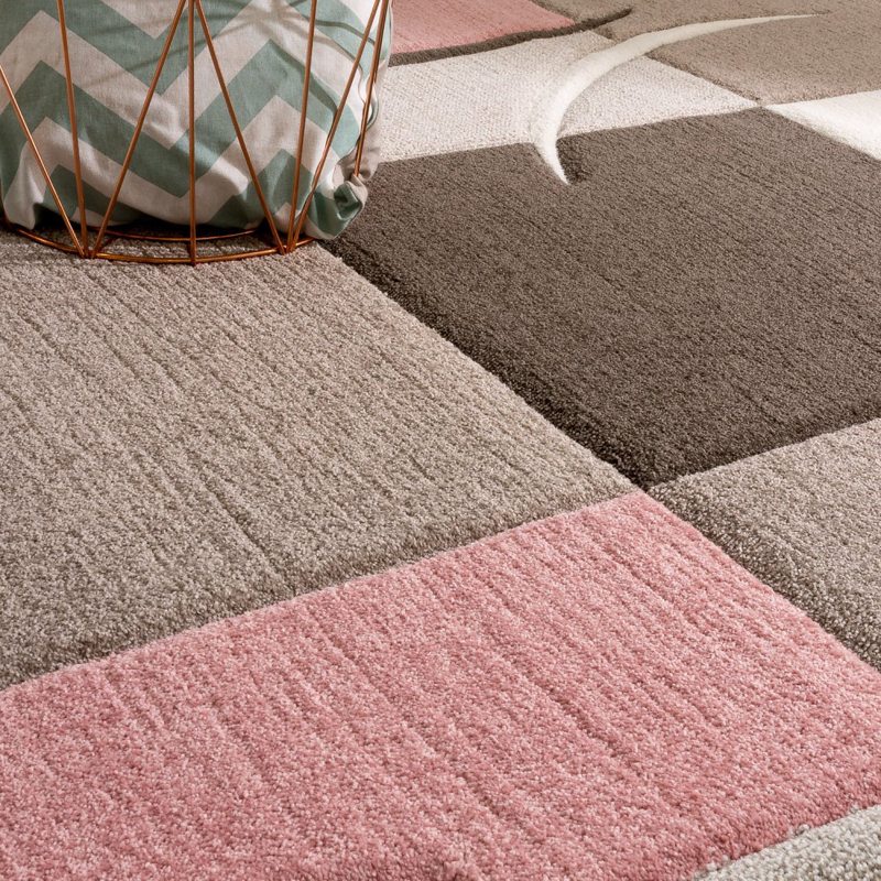 Makhi Checkered Indoor Rug, Rectangle 5'3" x 7'7"
