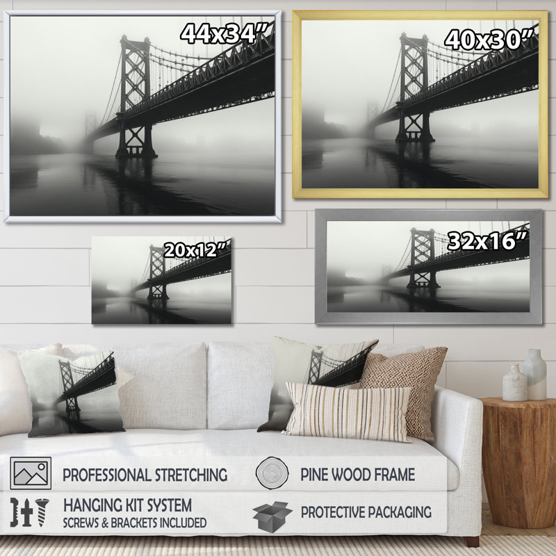 Gray Bridge Urban Suspension II, reproduction d'art sur toile, H 34 po x l 44 po x P 1,5 po, Toile tendue