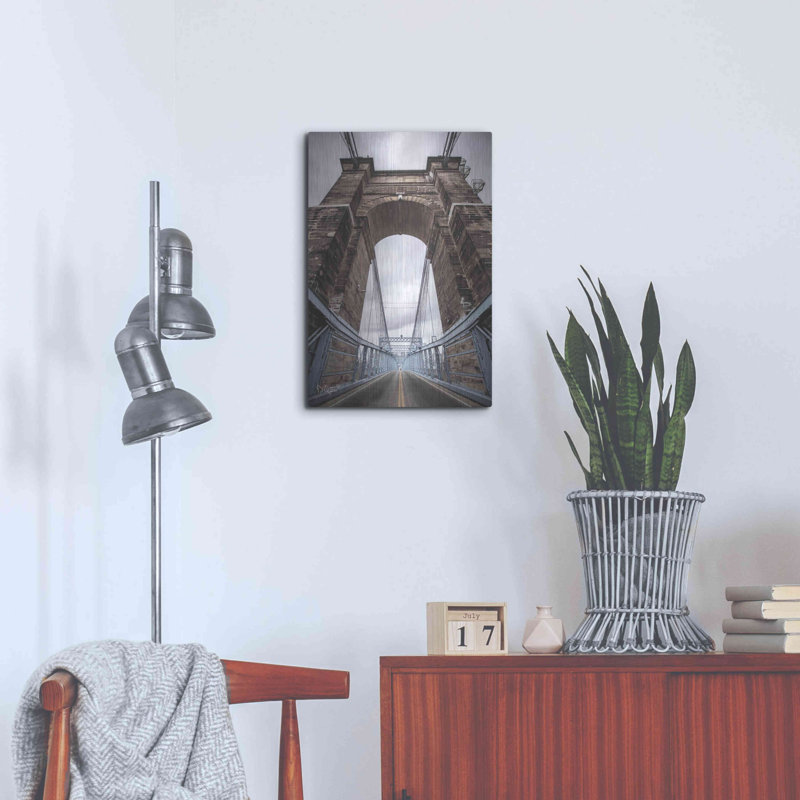 «Larger Than Life» par Donnie Quillen, H 24 po x l 16 po