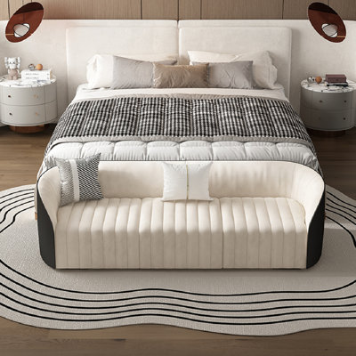 Elegant End-of-Bed Bench For Bedroom Relaxation Storage Bench