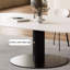 Ensemble de salle à manger moderne et simple avec lumière de luxe-100817219-122721514