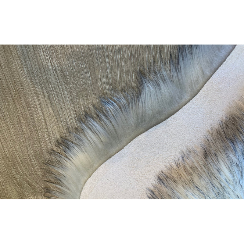 Mar Vista Faux Sheepskin Indoor Rug, Square 9'6" x 9'6"