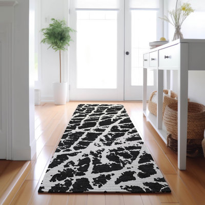 Premium Machine Washable Cerrito AMF501 Black Rug