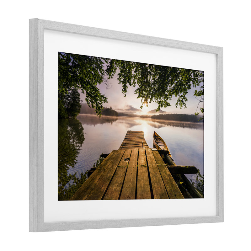 «Misty Morning Light on Lake», reproduction d'art sous verre encadrée par Jonathan Zaha, H 14 po x l 20 po