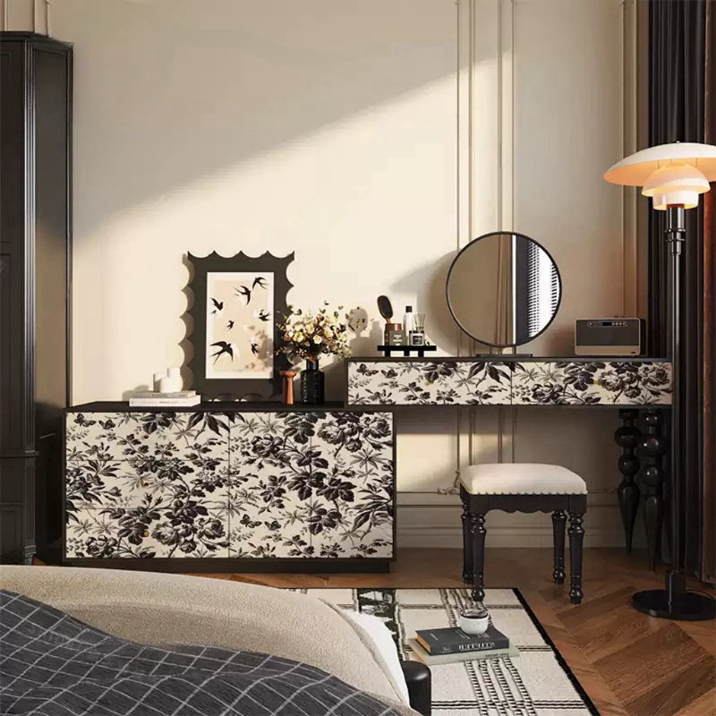 Louella, Black