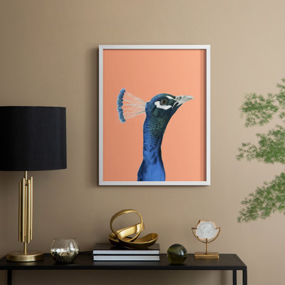 «Peach Peacock Portrait I», reproduction encadrée - bois massif
