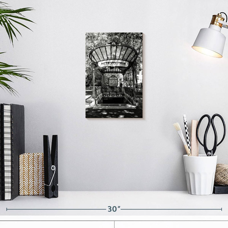 Aime noir Montmartre - Abbesses métropolitaines, H 12 po x l 8 po