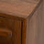 Armoire en bois de manguier de conception moderne avec façade sculptée et détails audacieux de style contemporain-763958003