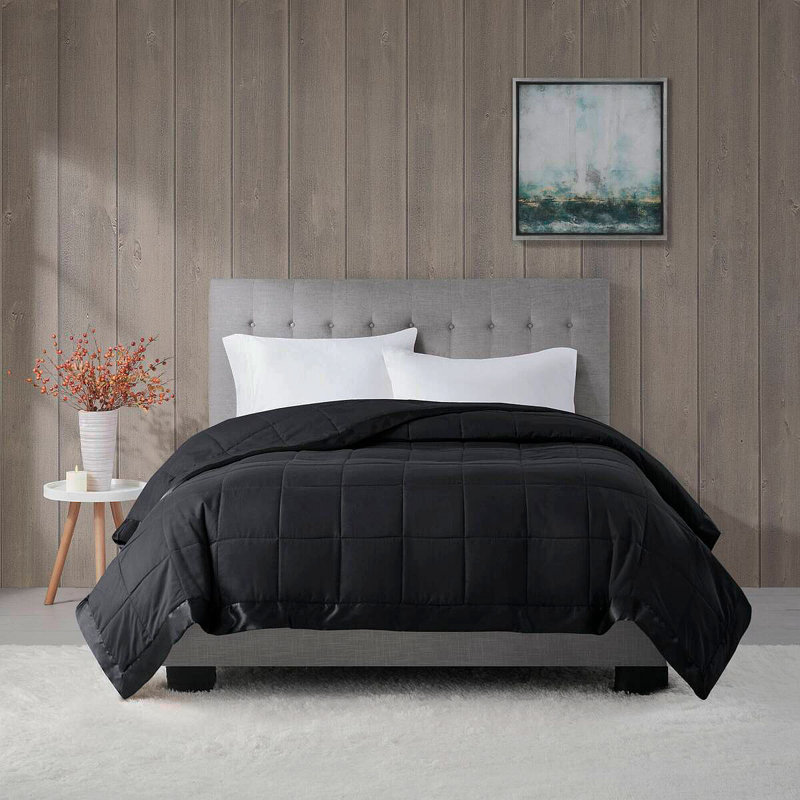 Couverture légère en duvet synthétique avec bordure en satin noir, Lit simple, Noir