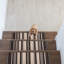 Tapis d'escalier contemporain à rayures antidérapant gris / beige