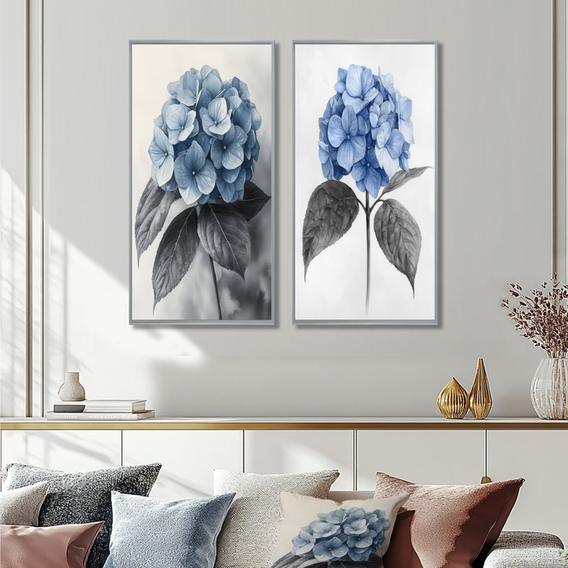 Hortensia dans un jardin monochrome I - impressions sur toile florales 2 panneaux, H 28 po x l 25 po, Encadrement argenté
